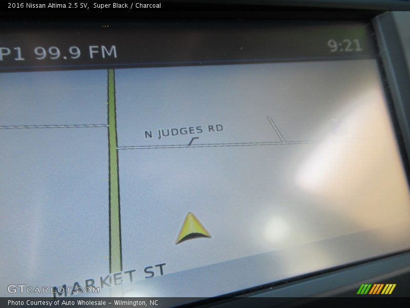 Super Black / Charcoal 2016 Nissan Altima 2.5 SV