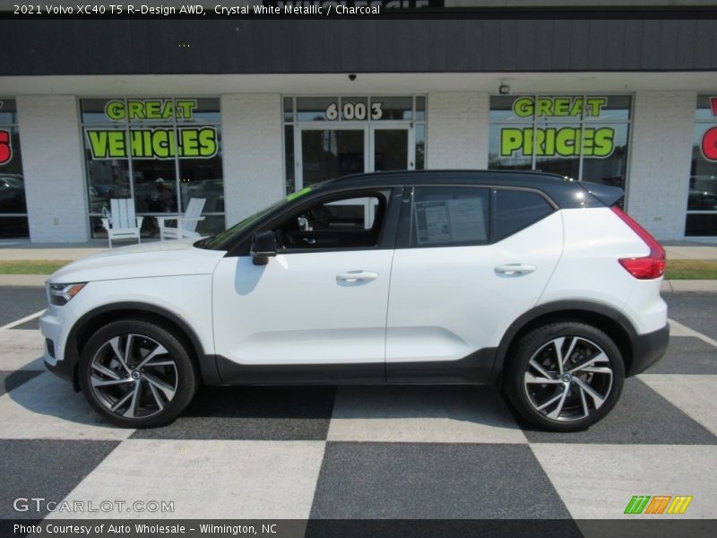 Crystal White Metallic / Charcoal 2021 Volvo XC40 T5 R-Design AWD