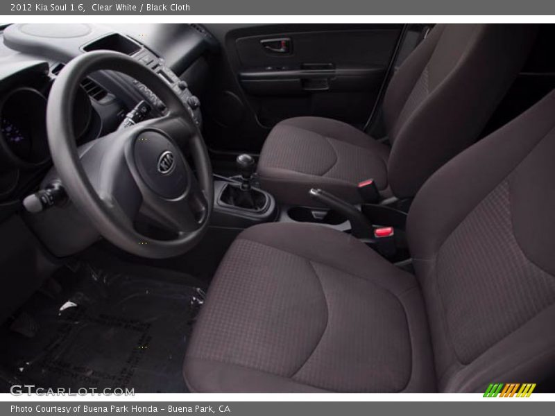 Clear White / Black Cloth 2012 Kia Soul 1.6