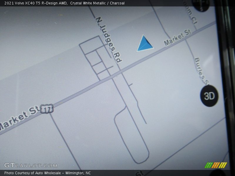 Crystal White Metallic / Charcoal 2021 Volvo XC40 T5 R-Design AWD