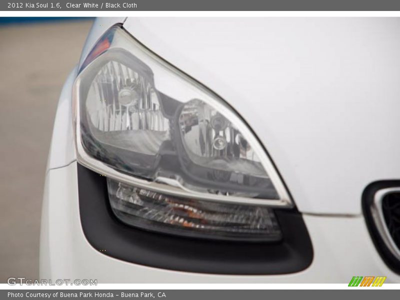 Clear White / Black Cloth 2012 Kia Soul 1.6