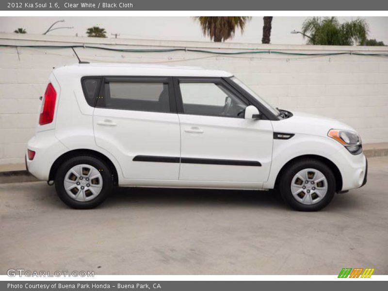 Clear White / Black Cloth 2012 Kia Soul 1.6