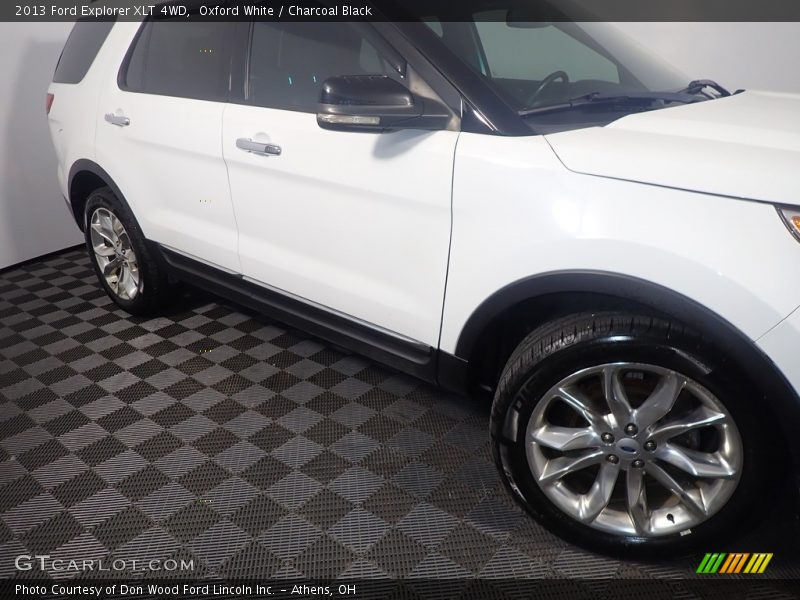 Oxford White / Charcoal Black 2013 Ford Explorer XLT 4WD