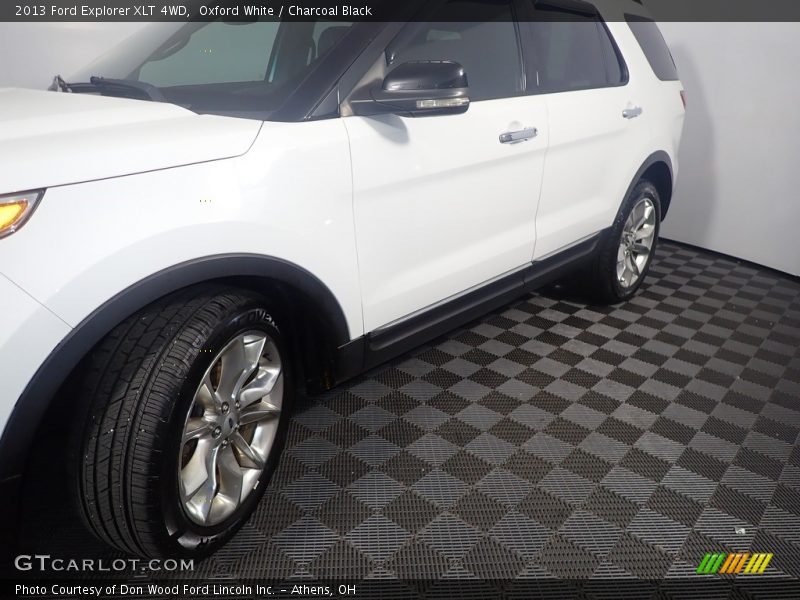 Oxford White / Charcoal Black 2013 Ford Explorer XLT 4WD