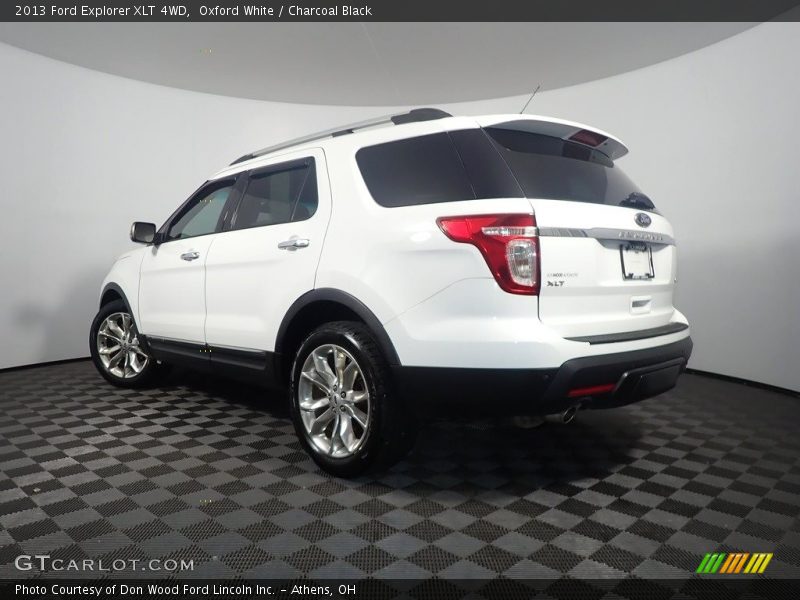 Oxford White / Charcoal Black 2013 Ford Explorer XLT 4WD