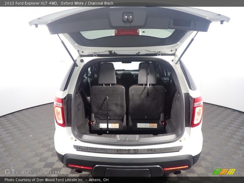 Oxford White / Charcoal Black 2013 Ford Explorer XLT 4WD