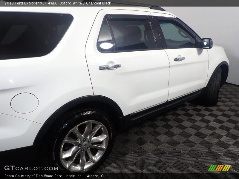 Oxford White / Charcoal Black 2013 Ford Explorer XLT 4WD