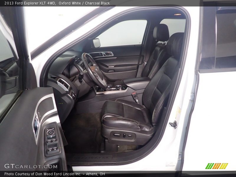 Oxford White / Charcoal Black 2013 Ford Explorer XLT 4WD