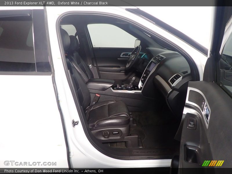 Oxford White / Charcoal Black 2013 Ford Explorer XLT 4WD