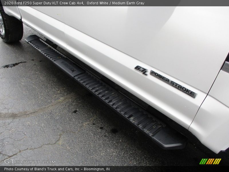 Oxford White / Medium Earth Gray 2020 Ford F250 Super Duty XLT Crew Cab 4x4