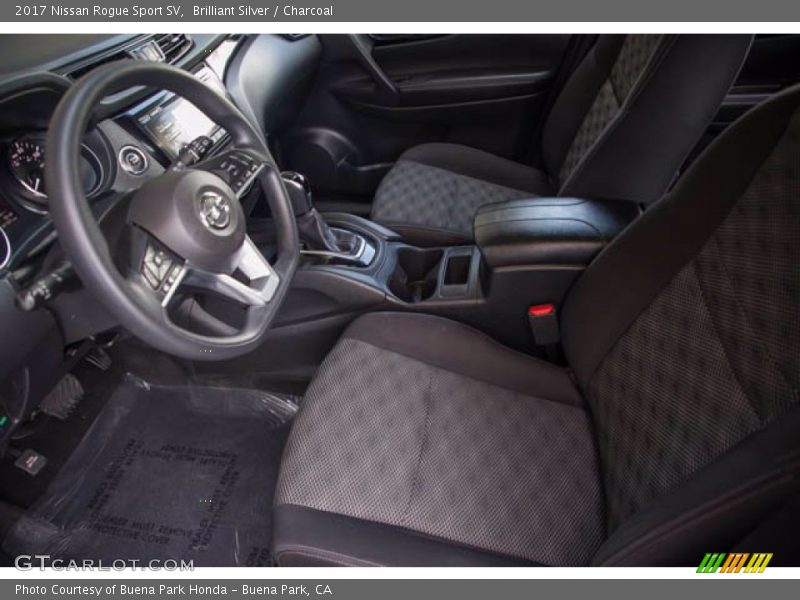 Brilliant Silver / Charcoal 2017 Nissan Rogue Sport SV