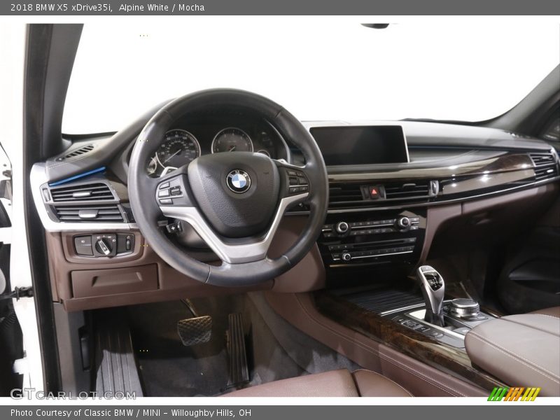 Alpine White / Mocha 2018 BMW X5 xDrive35i