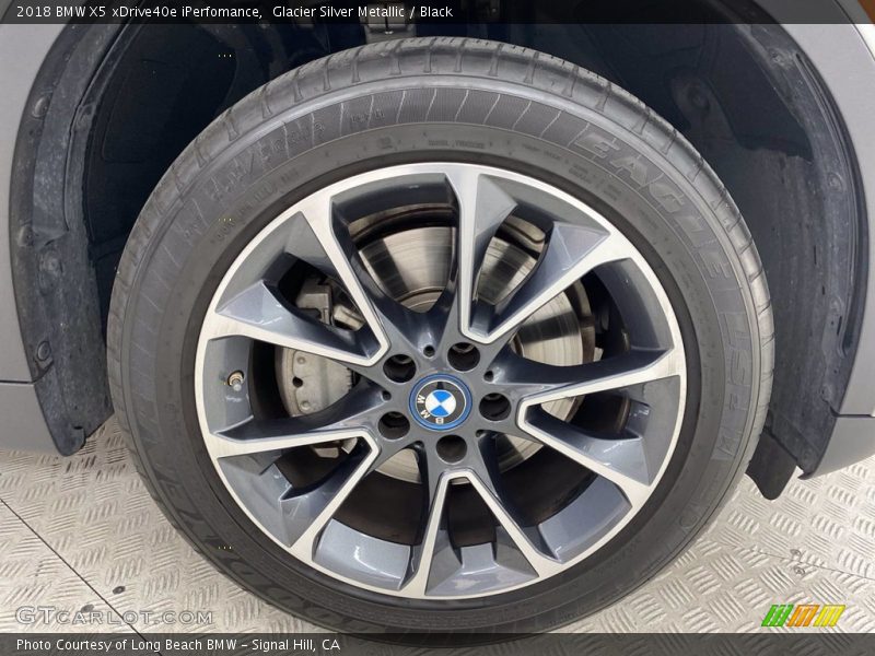 Glacier Silver Metallic / Black 2018 BMW X5 xDrive40e iPerfomance