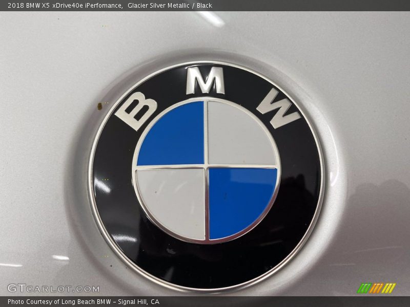 Glacier Silver Metallic / Black 2018 BMW X5 xDrive40e iPerfomance