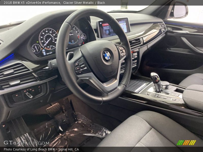 Glacier Silver Metallic / Black 2018 BMW X5 xDrive40e iPerfomance