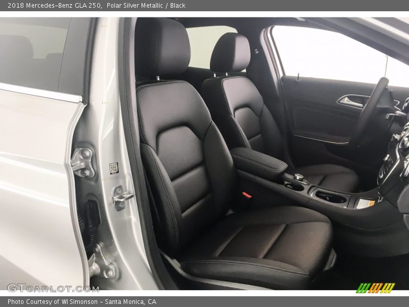 Polar Silver Metallic / Black 2018 Mercedes-Benz GLA 250