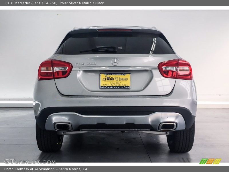 Polar Silver Metallic / Black 2018 Mercedes-Benz GLA 250