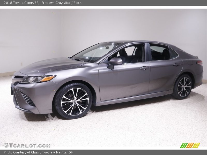 Predawn Gray Mica / Black 2018 Toyota Camry SE