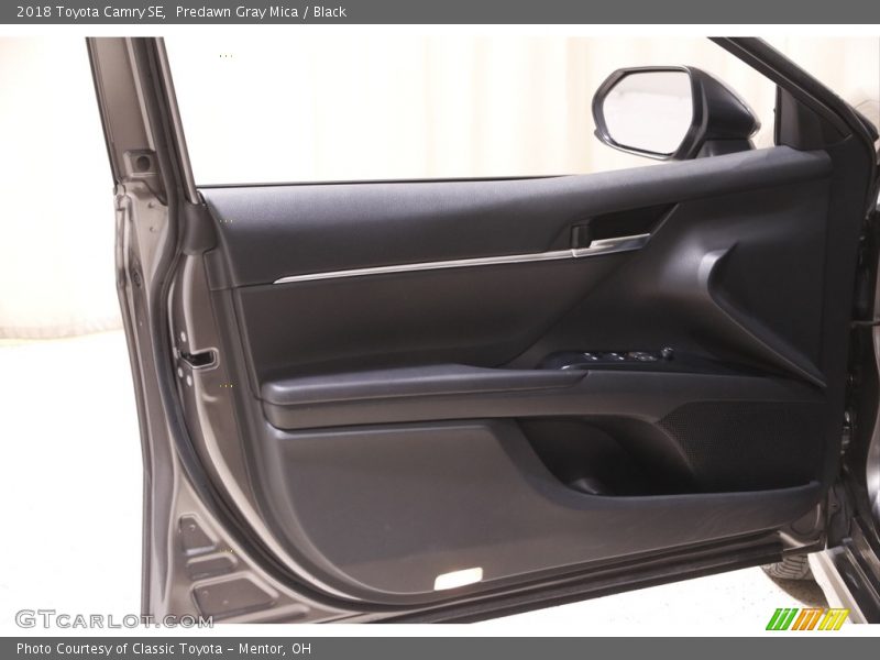 Predawn Gray Mica / Black 2018 Toyota Camry SE