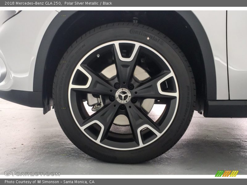 Polar Silver Metallic / Black 2018 Mercedes-Benz GLA 250