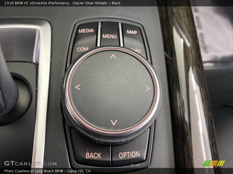 Glacier Silver Metallic / Black 2018 BMW X5 xDrive40e iPerfomance