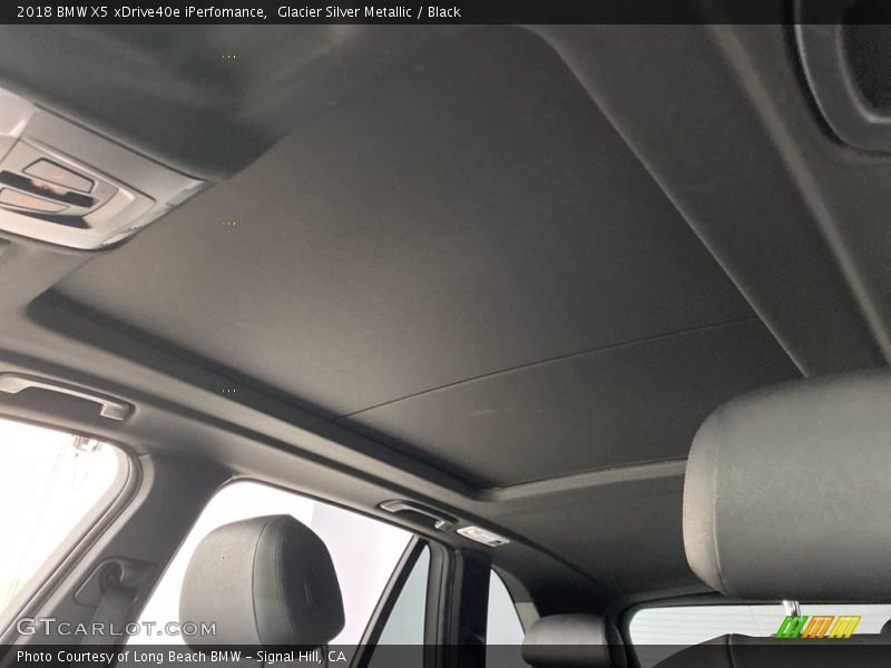 Glacier Silver Metallic / Black 2018 BMW X5 xDrive40e iPerfomance