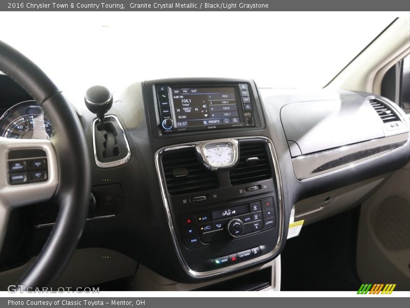 Granite Crystal Metallic / Black/Light Graystone 2016 Chrysler Town & Country Touring