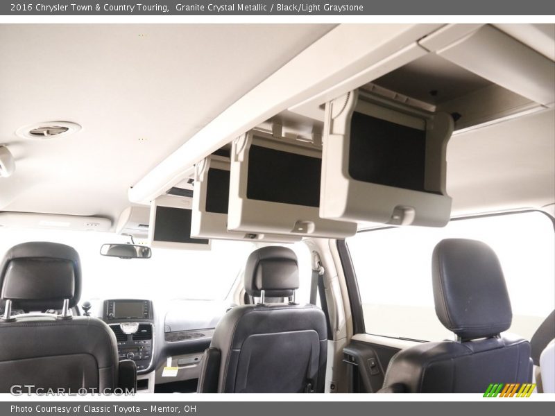 Granite Crystal Metallic / Black/Light Graystone 2016 Chrysler Town & Country Touring