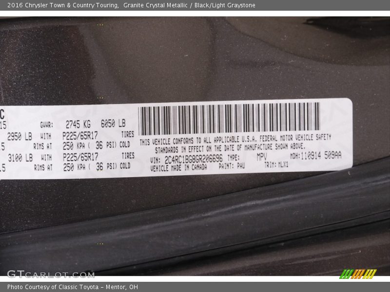 Granite Crystal Metallic / Black/Light Graystone 2016 Chrysler Town & Country Touring