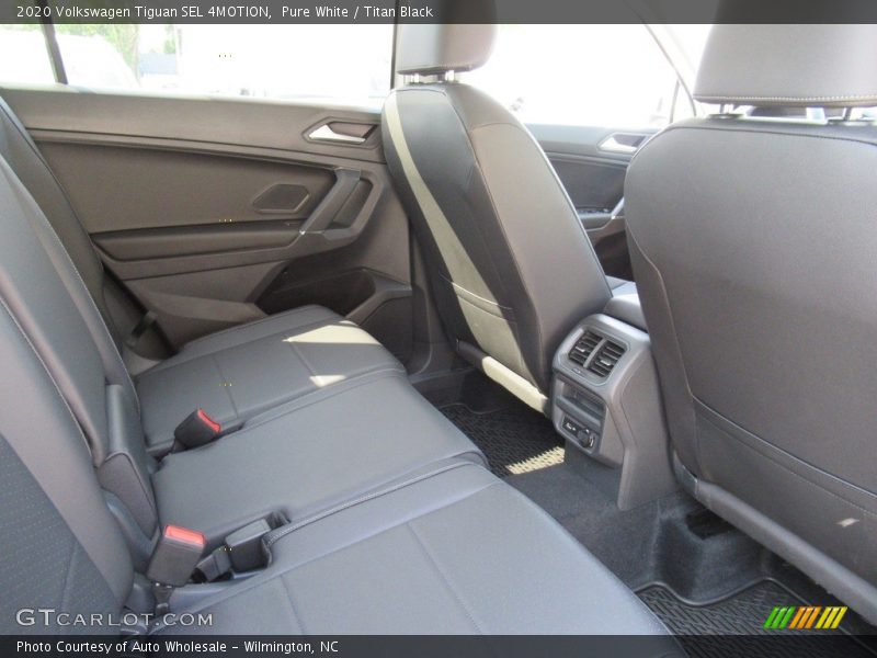 Pure White / Titan Black 2020 Volkswagen Tiguan SEL 4MOTION