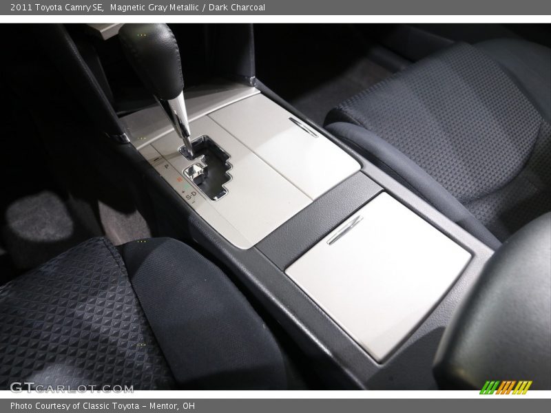Magnetic Gray Metallic / Dark Charcoal 2011 Toyota Camry SE