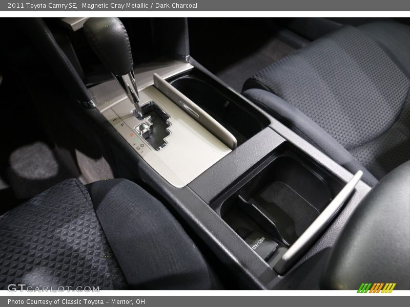 Magnetic Gray Metallic / Dark Charcoal 2011 Toyota Camry SE