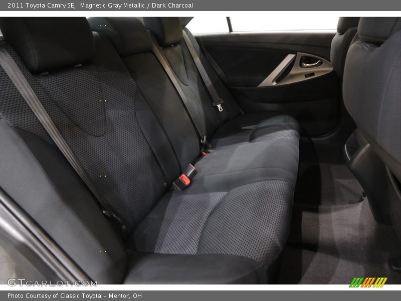Magnetic Gray Metallic / Dark Charcoal 2011 Toyota Camry SE
