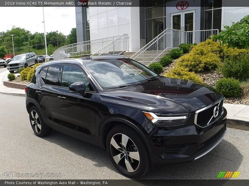 Onyx Black Metallic / Charcoal 2019 Volvo XC40 T5 Momentum AWD