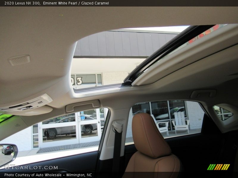 Eminent White Pearl / Glazed Caramel 2020 Lexus NX 300