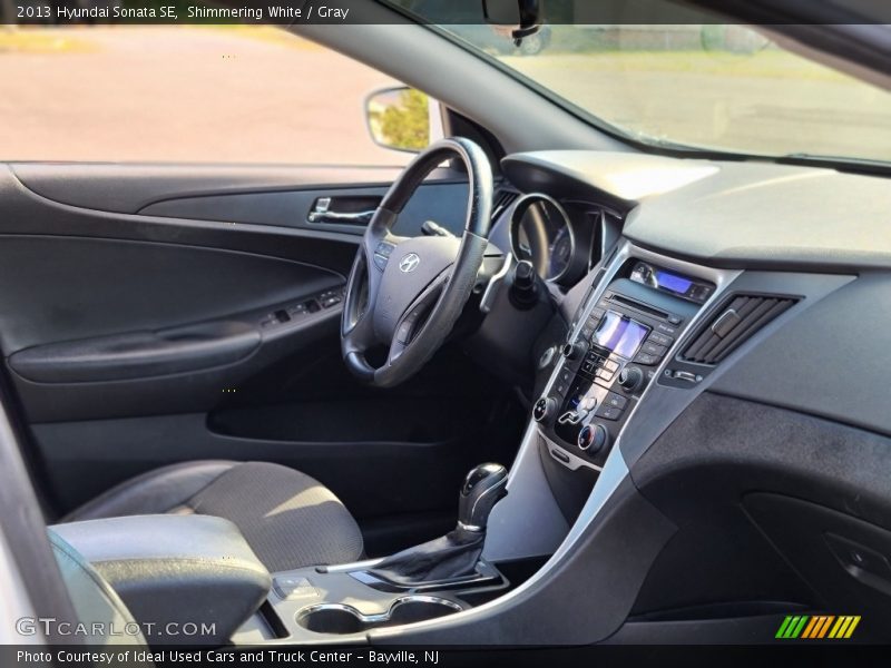 Shimmering White / Gray 2013 Hyundai Sonata SE