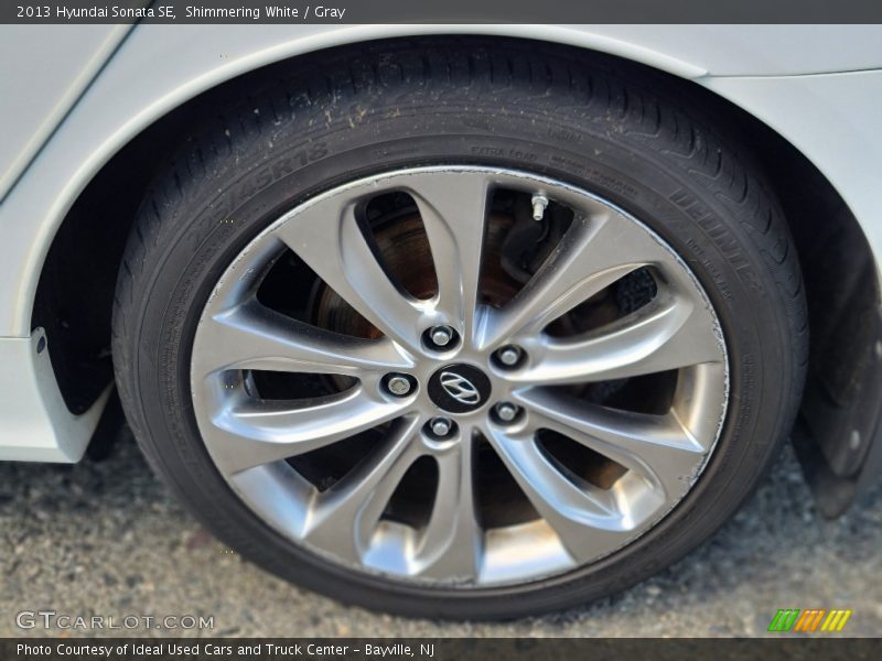 Shimmering White / Gray 2013 Hyundai Sonata SE