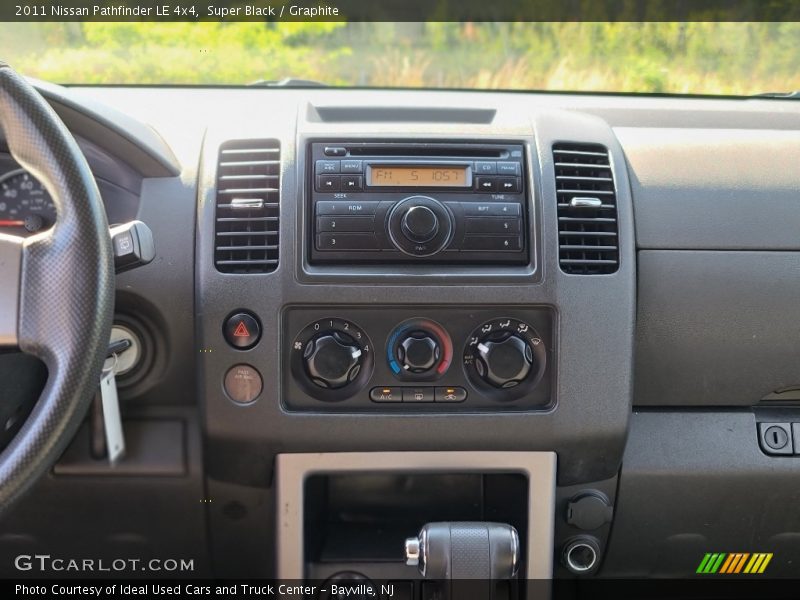 Super Black / Graphite 2011 Nissan Pathfinder LE 4x4
