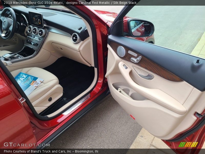 designo Cardinal Red Metallic / Silk Beige/Black 2019 Mercedes-Benz GLC 350e 4Matic