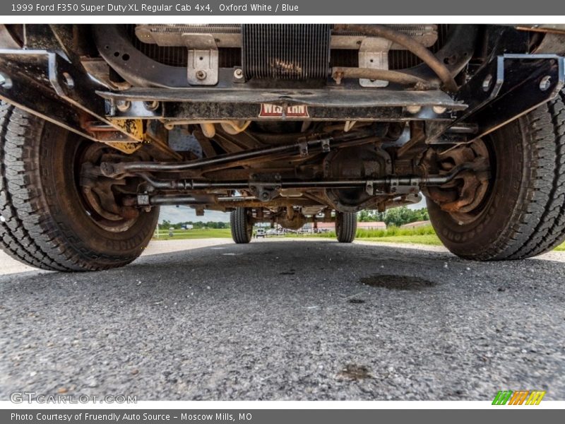 Undercarriage of 1999 F350 Super Duty XL Regular Cab 4x4