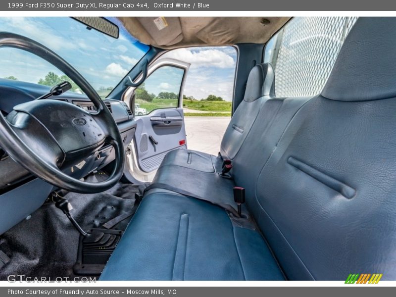 Front Seat of 1999 F350 Super Duty XL Regular Cab 4x4