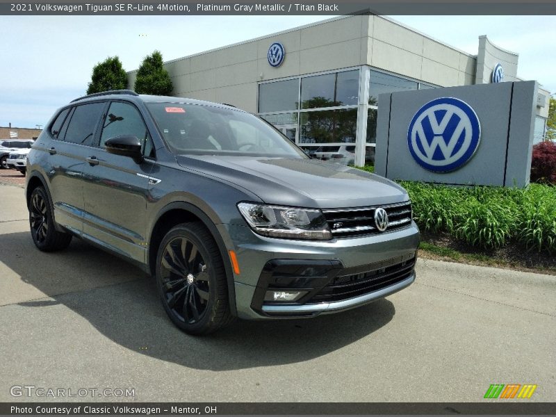 Front 3/4 View of 2021 Tiguan SE R-Line 4Motion