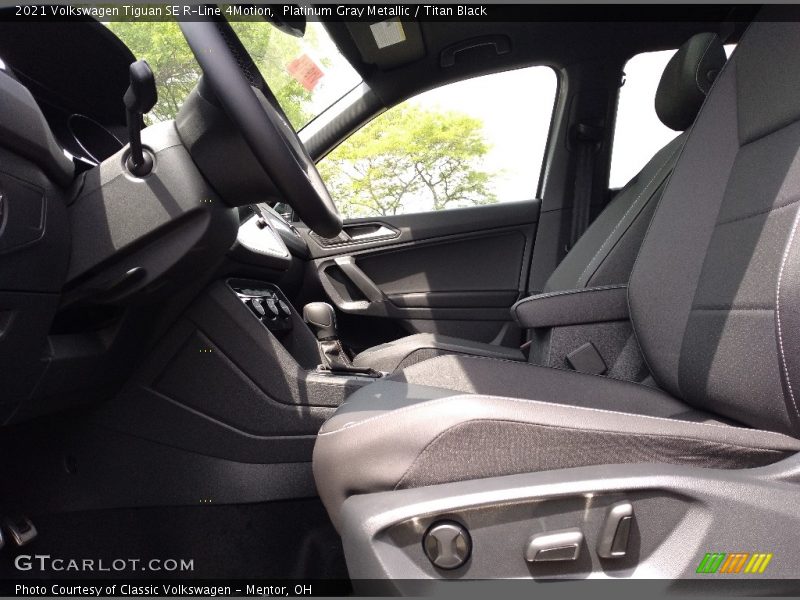 Platinum Gray Metallic / Titan Black 2021 Volkswagen Tiguan SE R-Line 4Motion