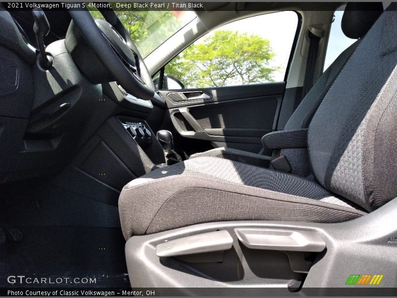 Deep Black Pearl / Titan Black 2021 Volkswagen Tiguan S 4Motion