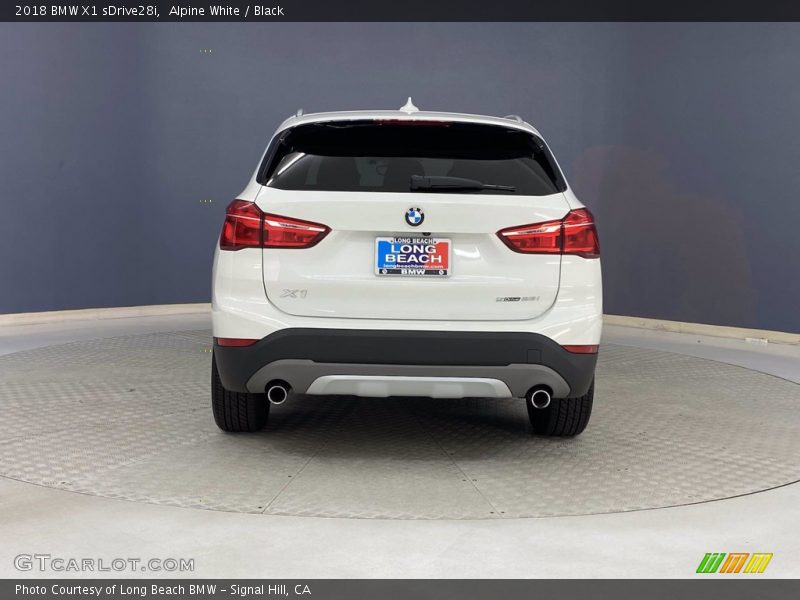 Alpine White / Black 2018 BMW X1 sDrive28i