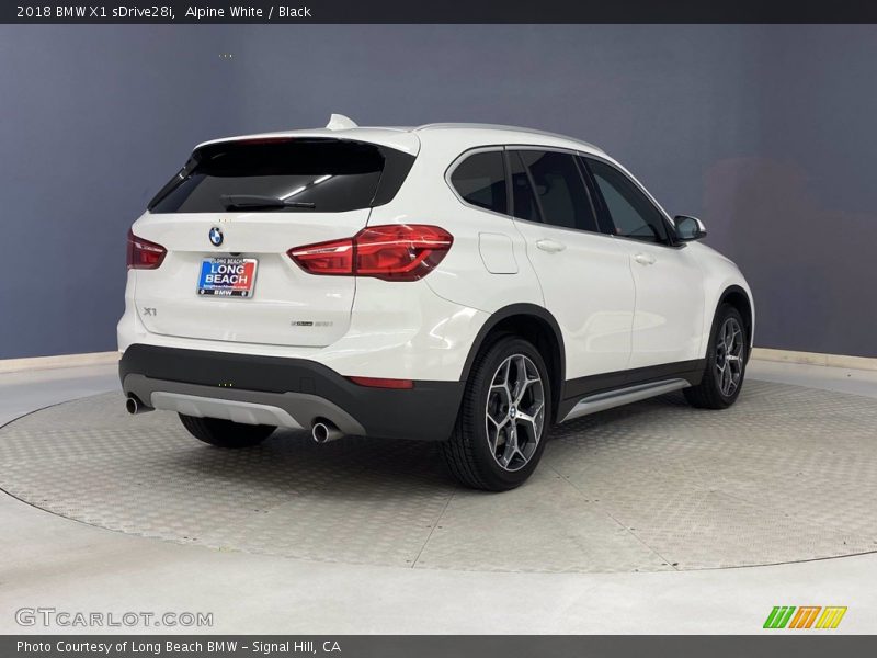 Alpine White / Black 2018 BMW X1 sDrive28i