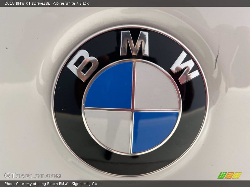Alpine White / Black 2018 BMW X1 sDrive28i