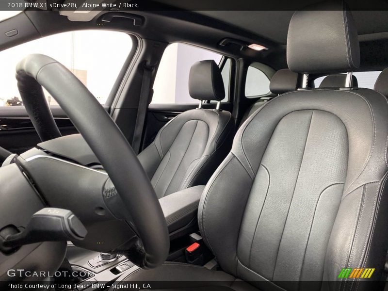 Alpine White / Black 2018 BMW X1 sDrive28i