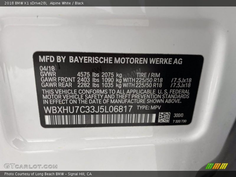 Alpine White / Black 2018 BMW X1 sDrive28i