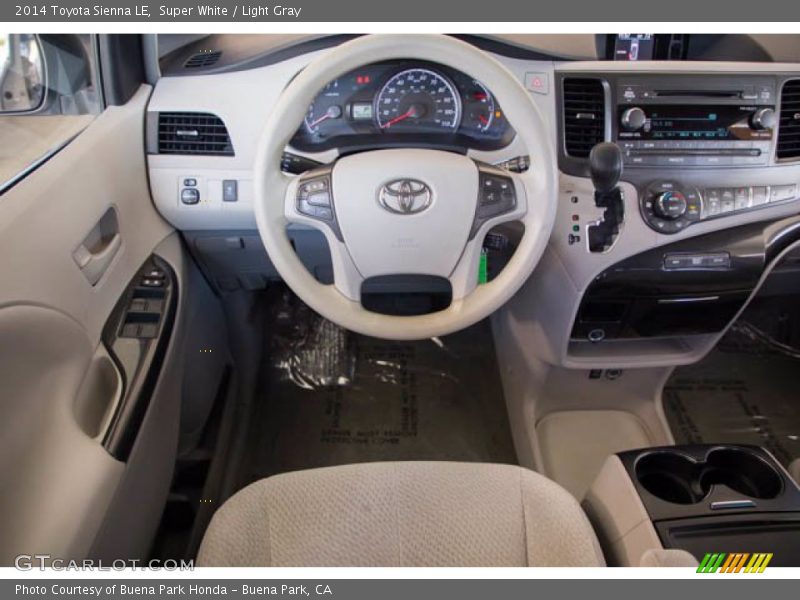 Super White / Light Gray 2014 Toyota Sienna LE